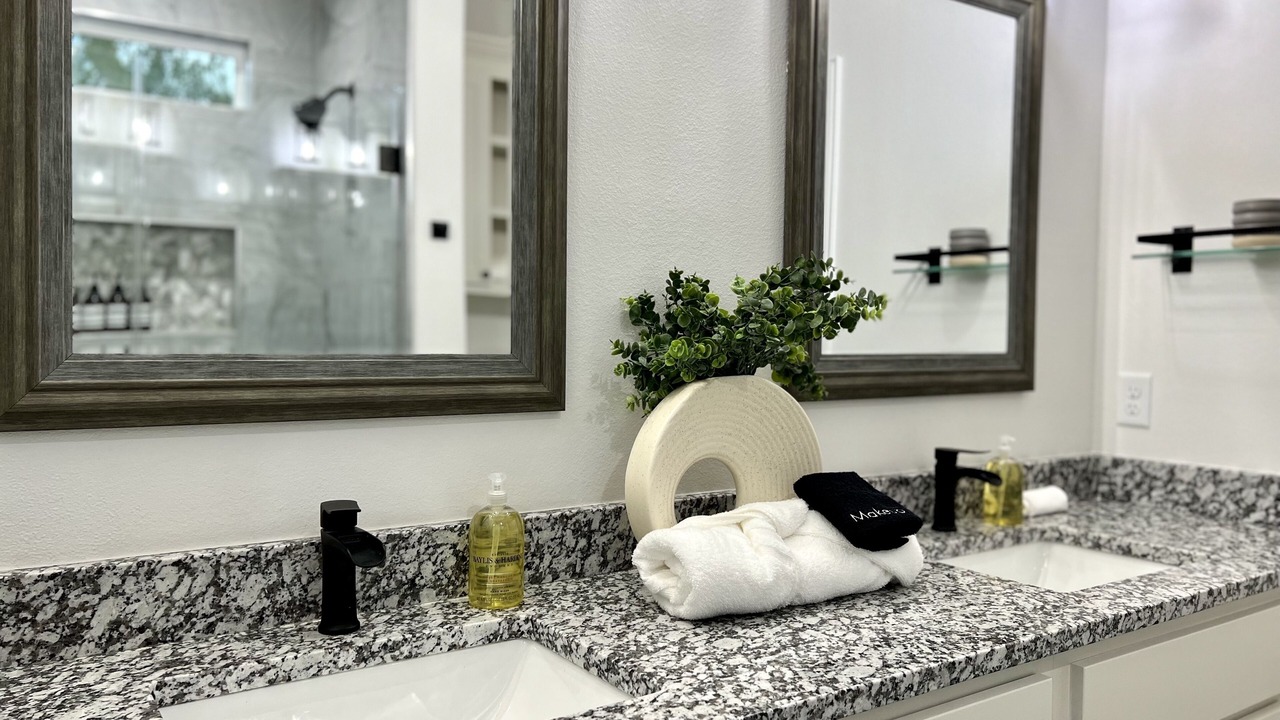 Photo of Bathroom in Granbury