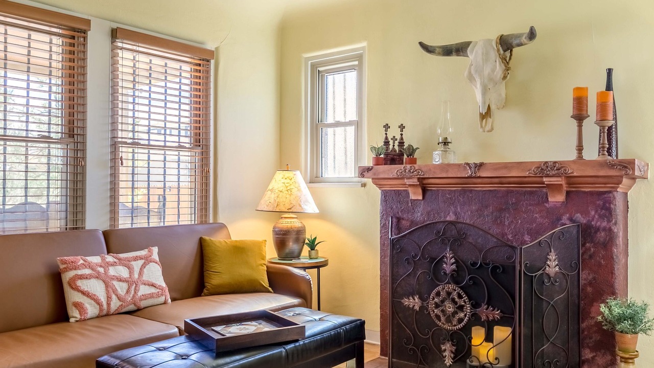 Photo of Livingroom in Nob Hill