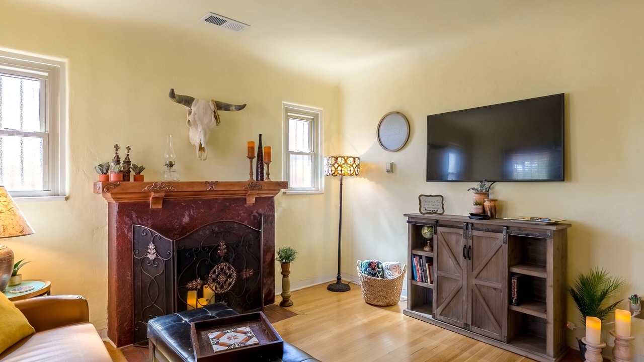 Photo of Livingroom in Nob Hill