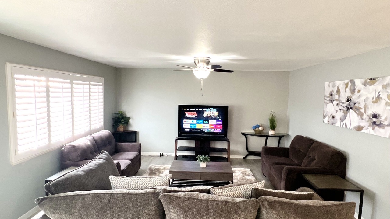 Photo of Livingroom in Biggs Field
