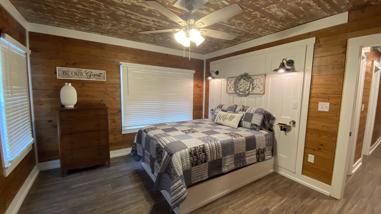 Photo of Bedroom in Caldwell