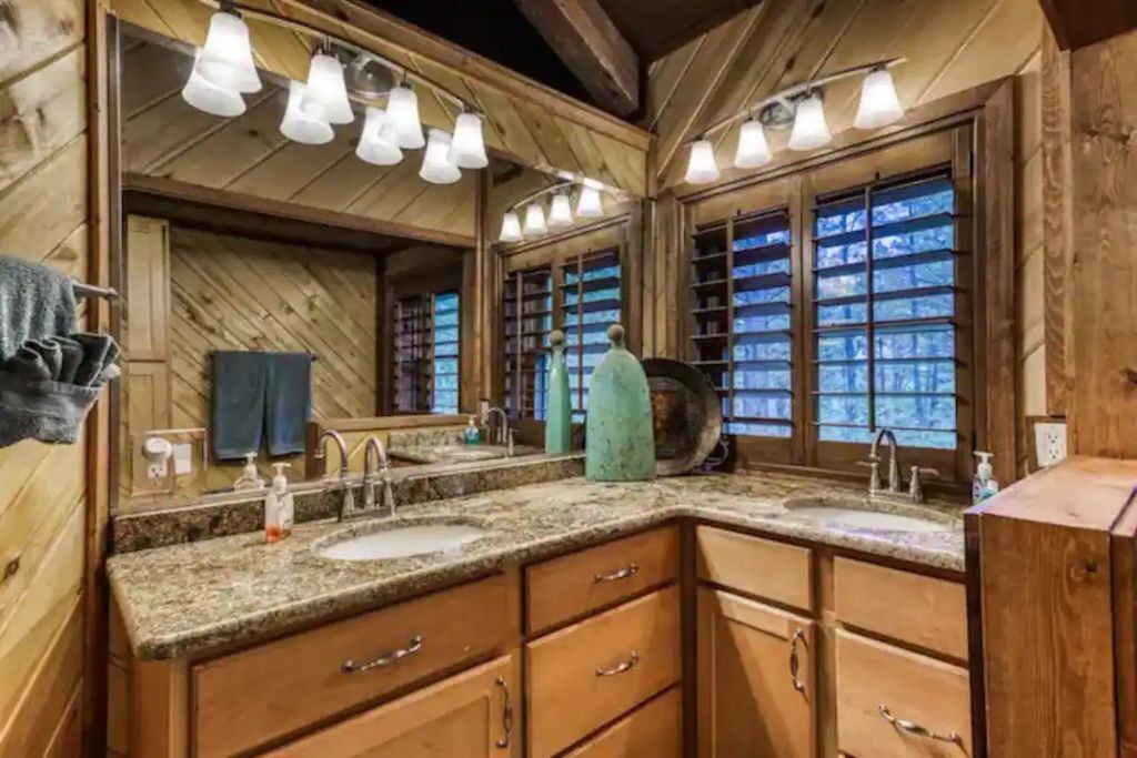Photo of Bathroom in Alto