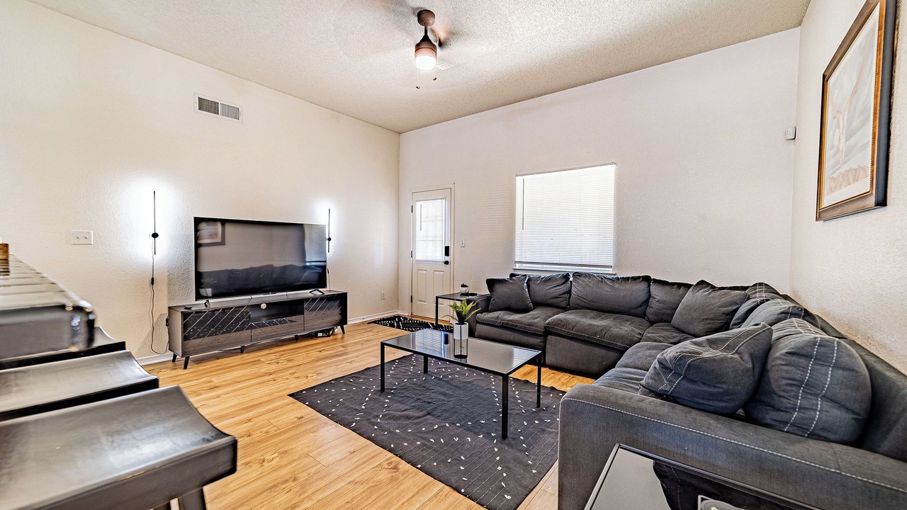 Photo of Livingroom in Northeast El Paso