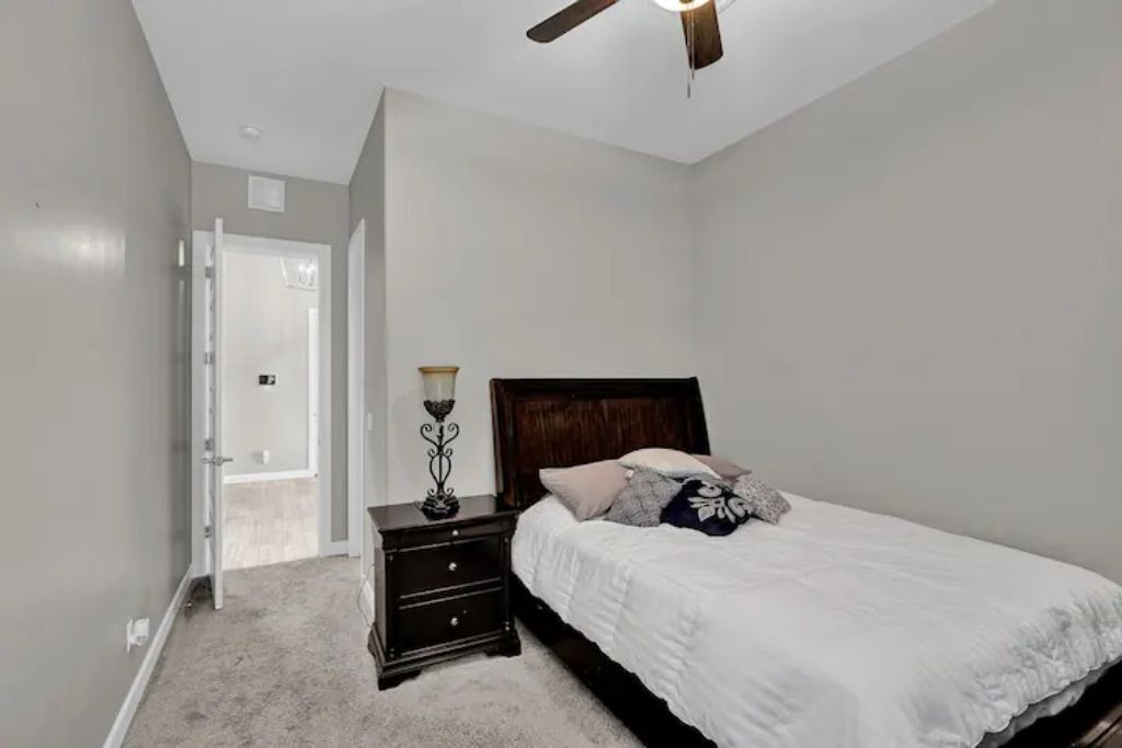 Photo of Bedroom in Biggs Field