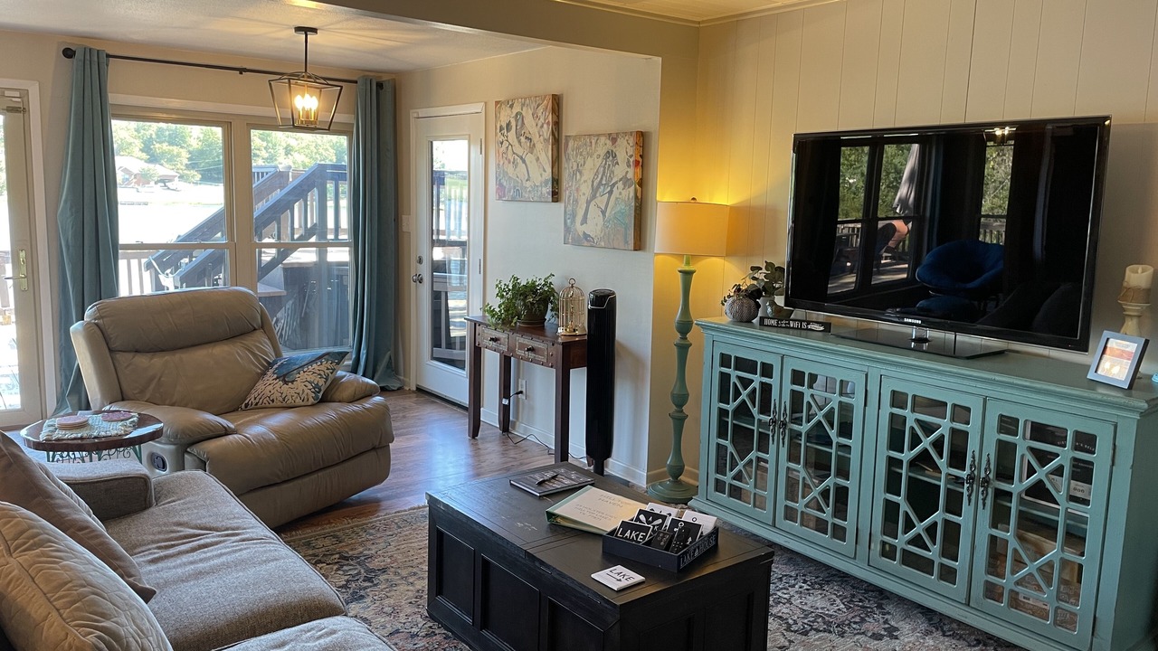 Photo of Bedroom in Hilltop Lakes