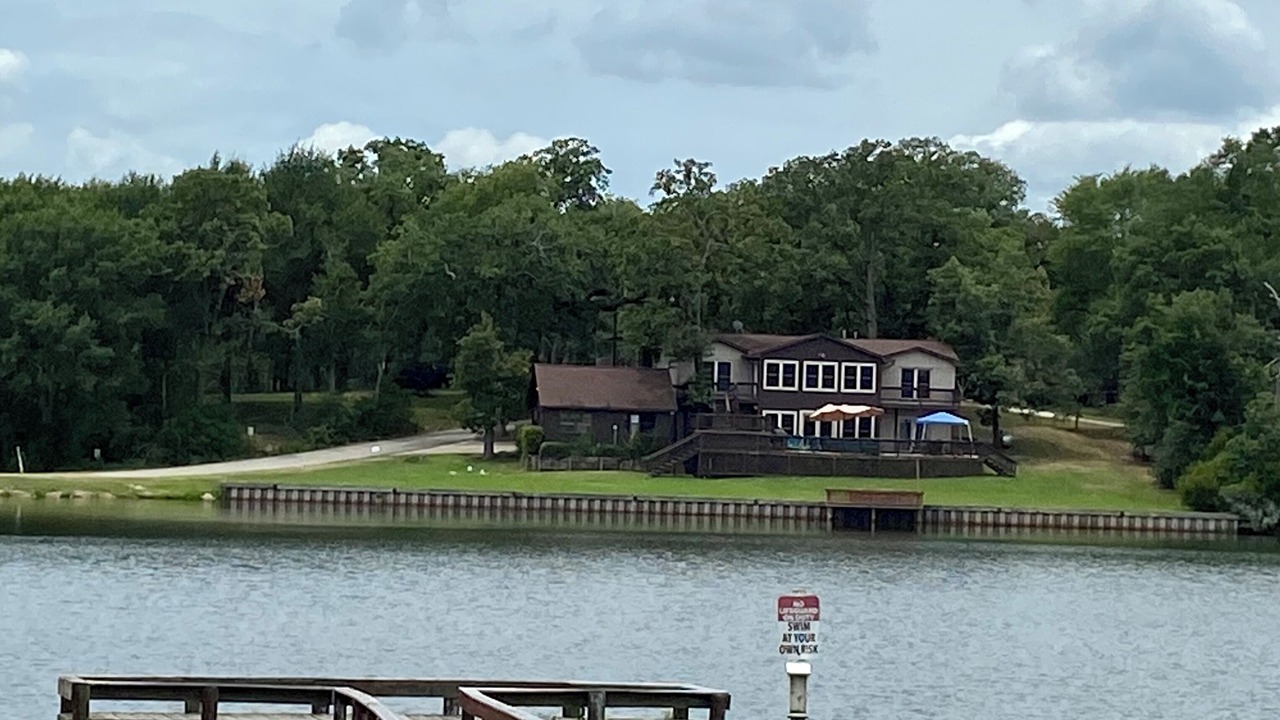 Photo of Outdoor in Hilltop Lakes