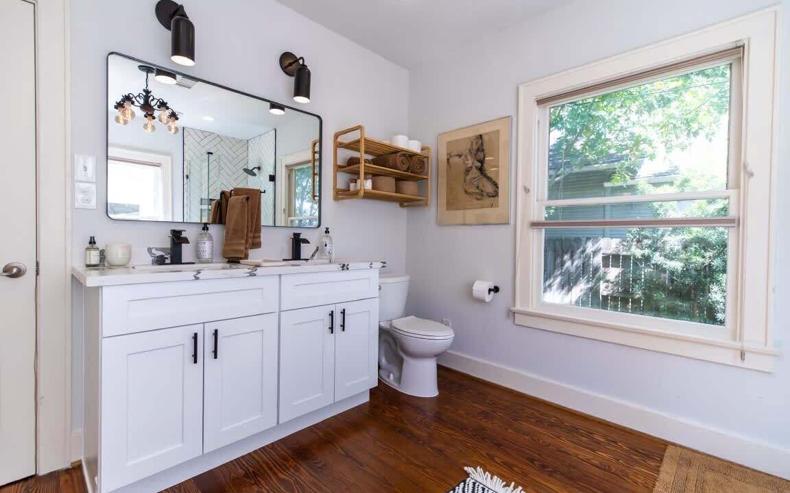 Photo of Bathroom in Woodland Heights
