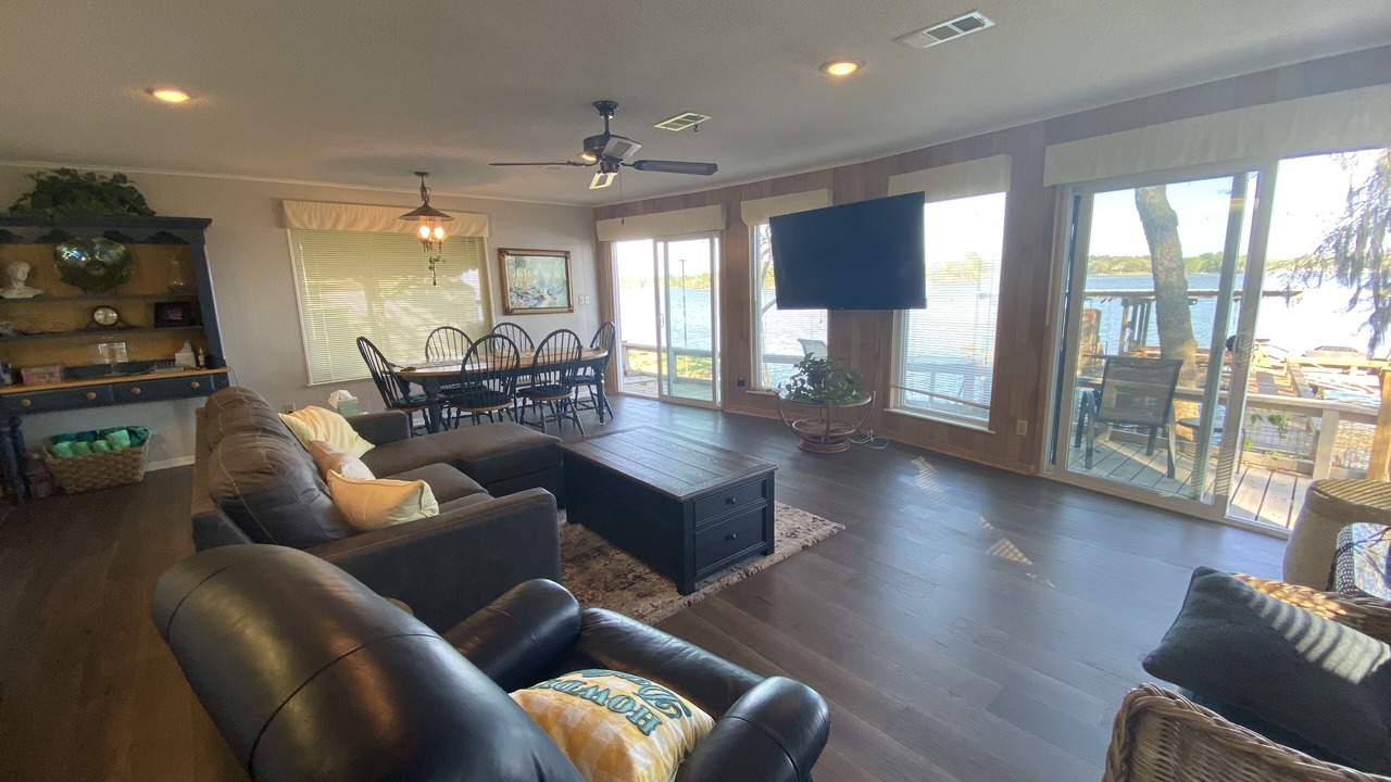 Photo of Livingroom in Trinity