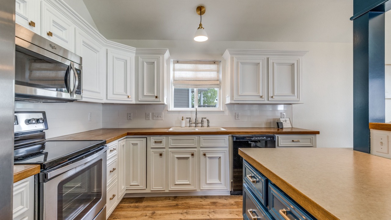 Photo of Kitchen in Gun Barrel City