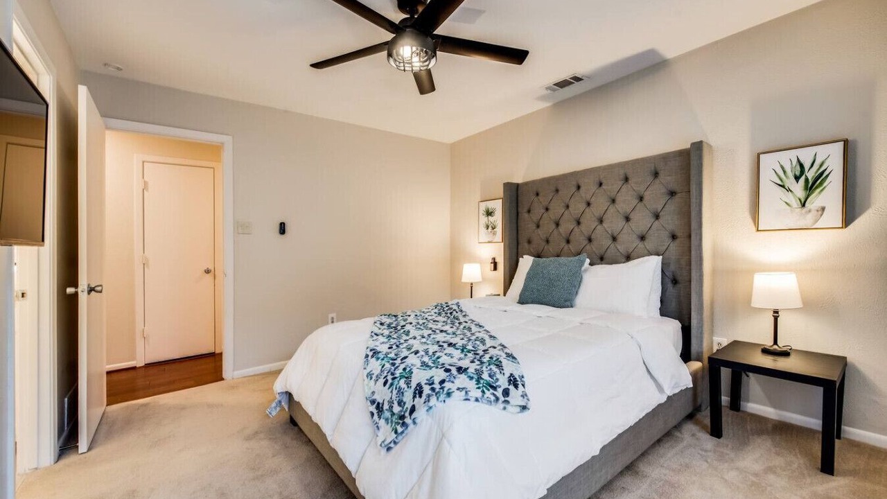 Photo of Bedroom in Lake Highlands