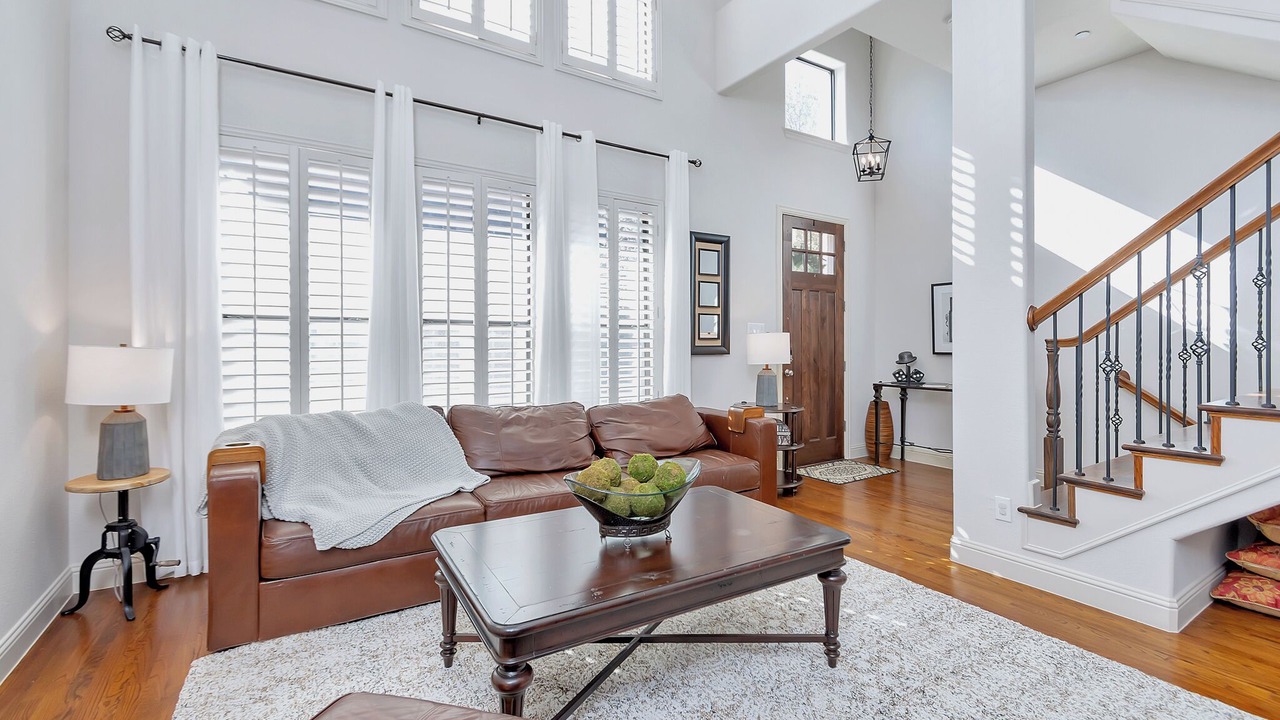 Photo of Livingroom in Legacy Park