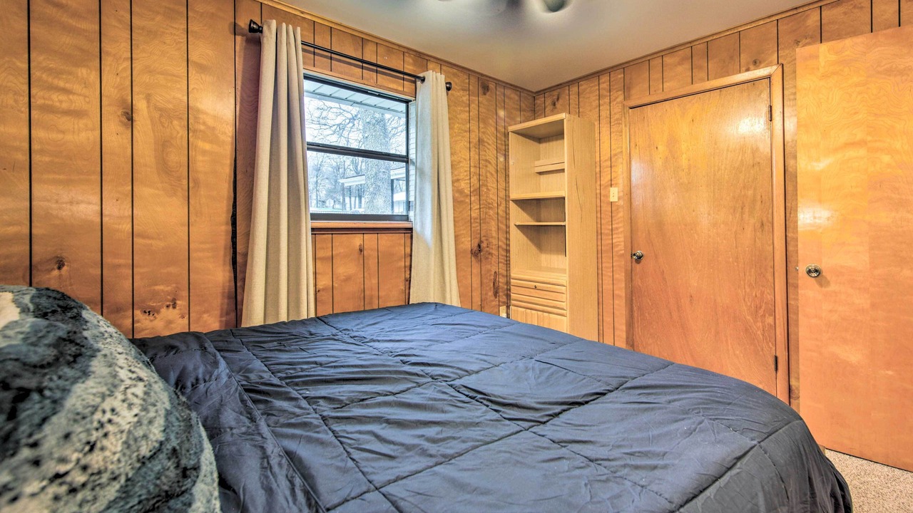 Photo of Bedroom in Mabank
