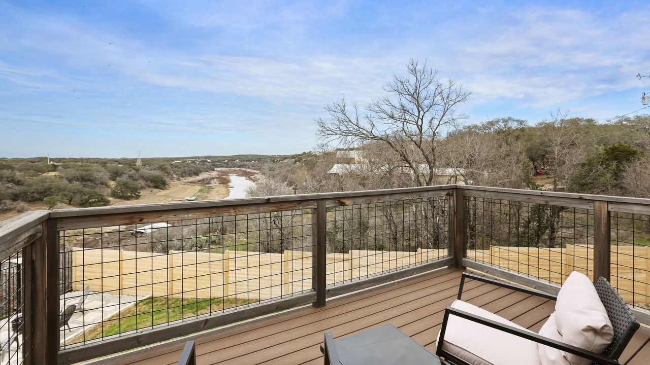 Photo of Patio Balcony in Paleface Park