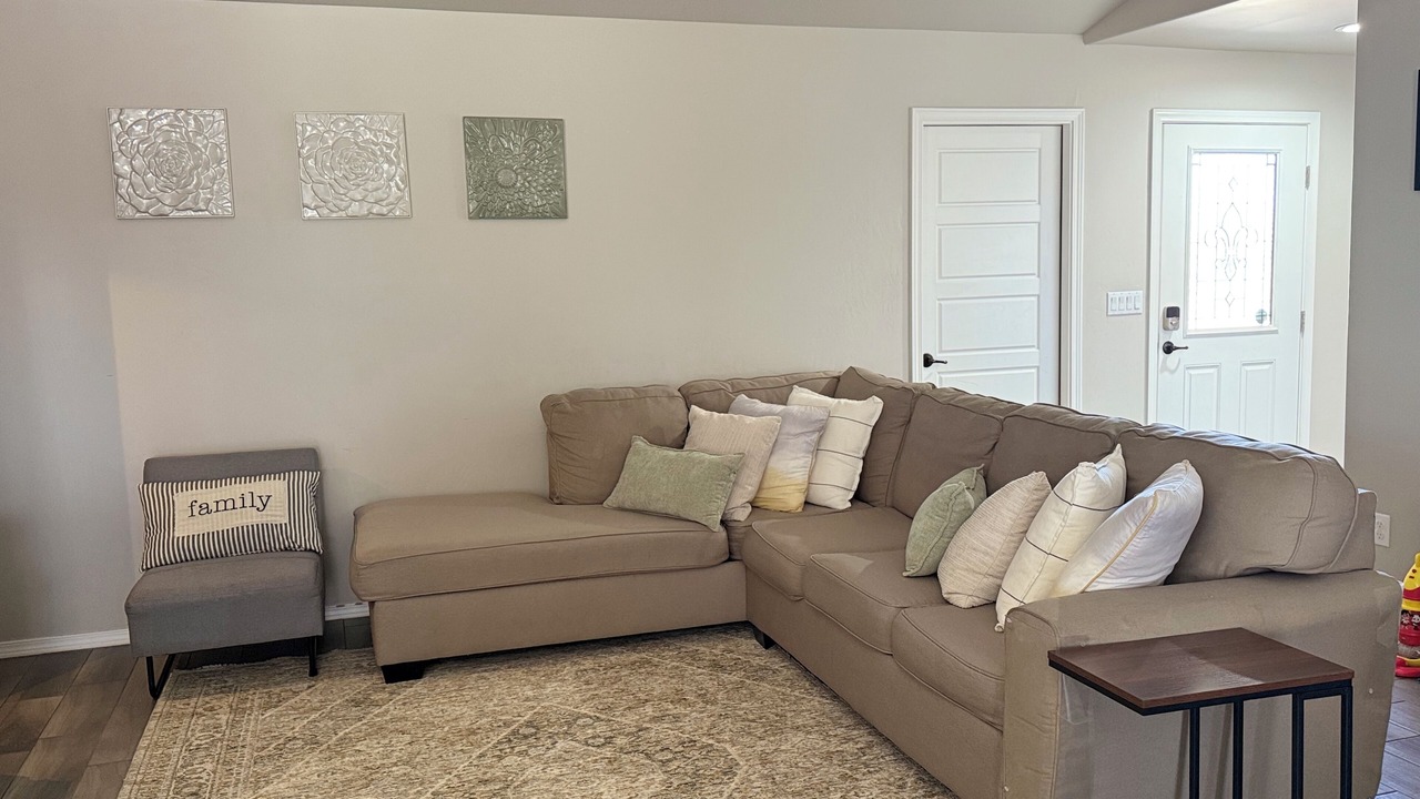 Photo of Livingroom in Alamogordo