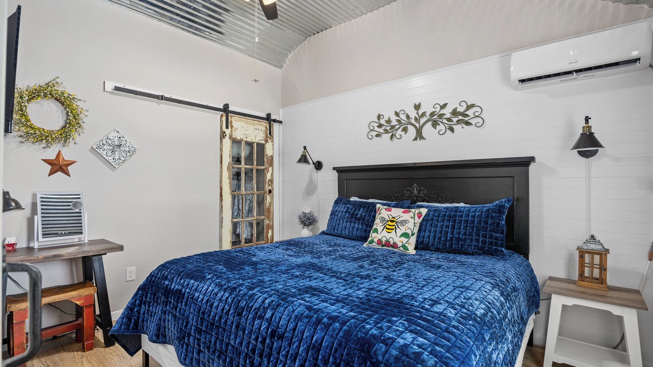 Photo of Bedroom in Bandera