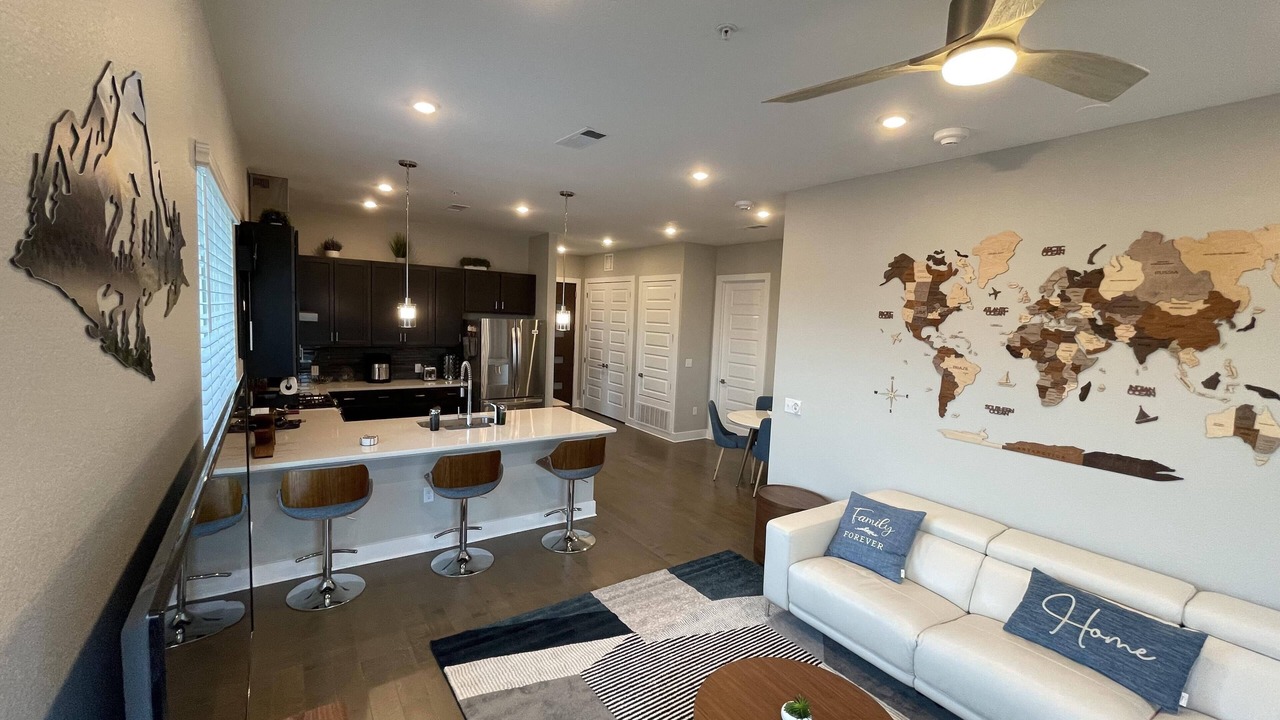 Photo of Livingroom in Oakmont Heights