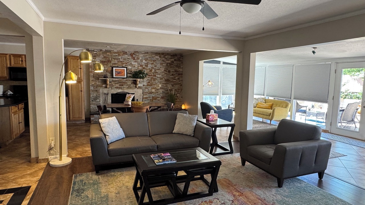 Photo of Livingroom in Northeast Heights