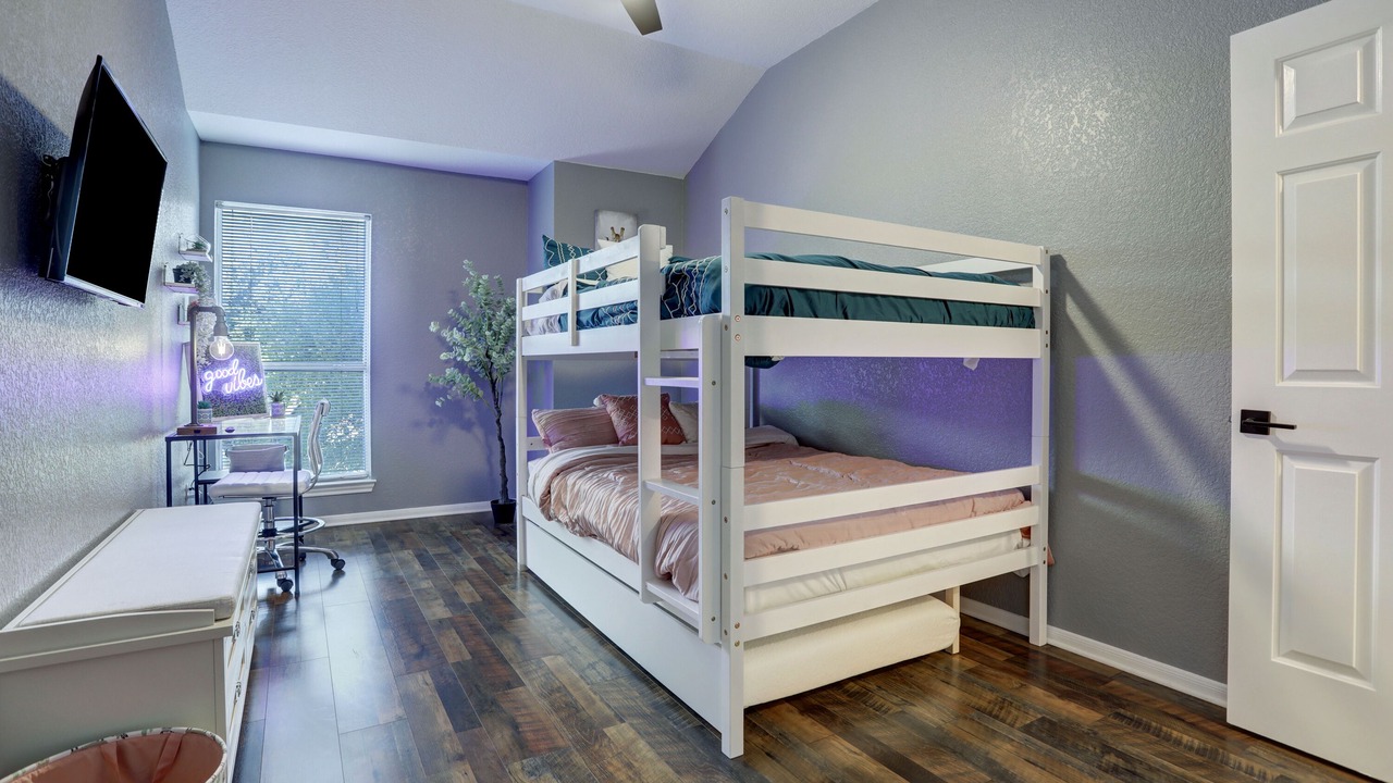 Photo of Bedroom in Chandler Creek