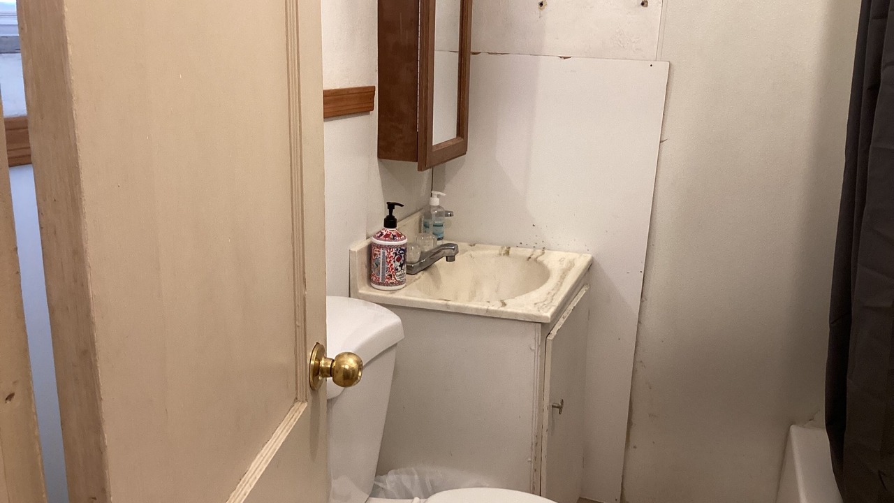 Photo of Bathroom in Truth or Consequences