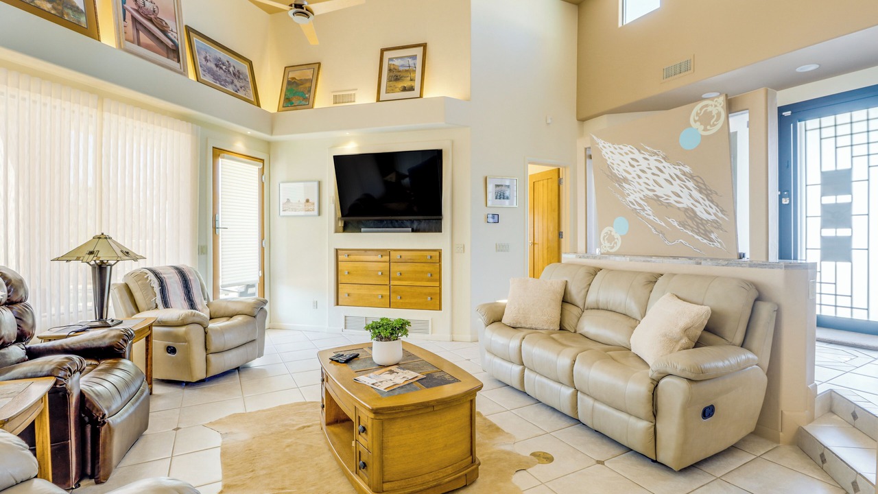 Photo of Livingroom in Oro Valley