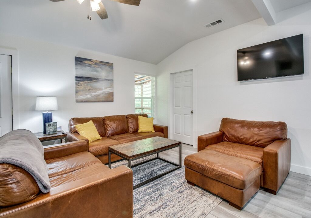 Photo of Livingroom in Pottsboro