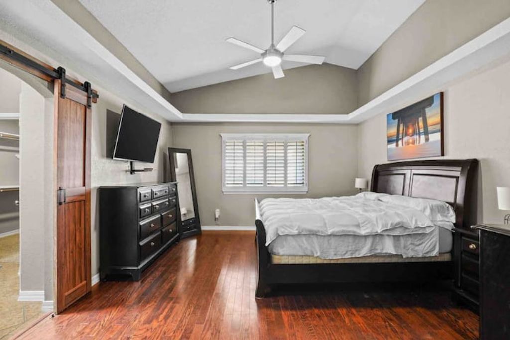 Photo of Bedroom in Biggs Field