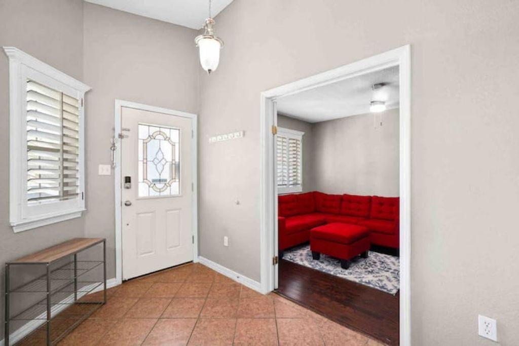 Photo of Livingroom in Biggs Field