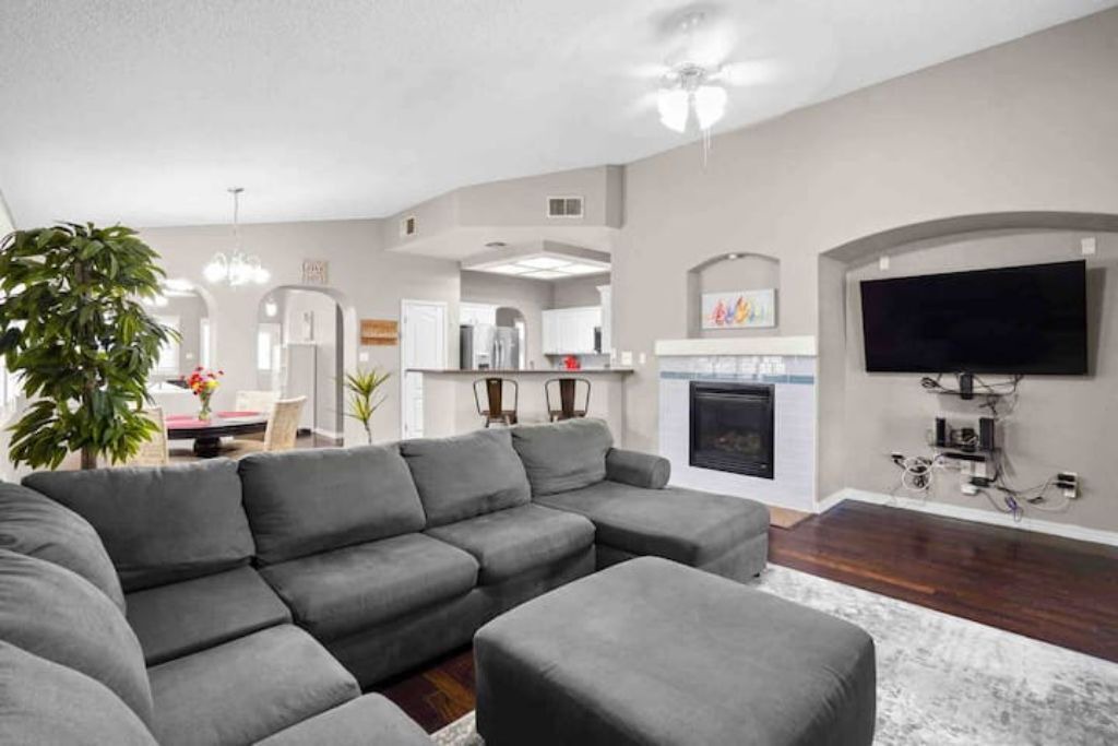 Photo of Livingroom in Biggs Field