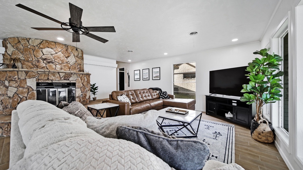 Photo of Livingroom in Trinity