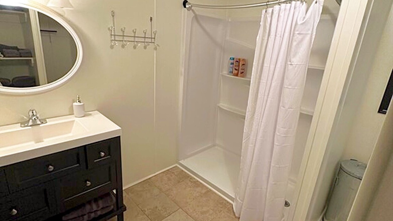 Photo of Bathroom in Carmine