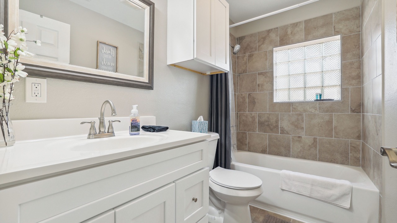 Photo of Bathroom in Shearer Hills - Ridgeview