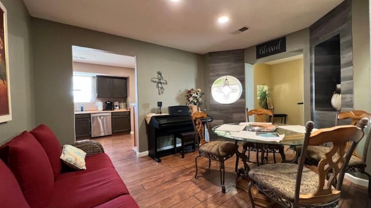Photo of Livingroom in Rio Rancho