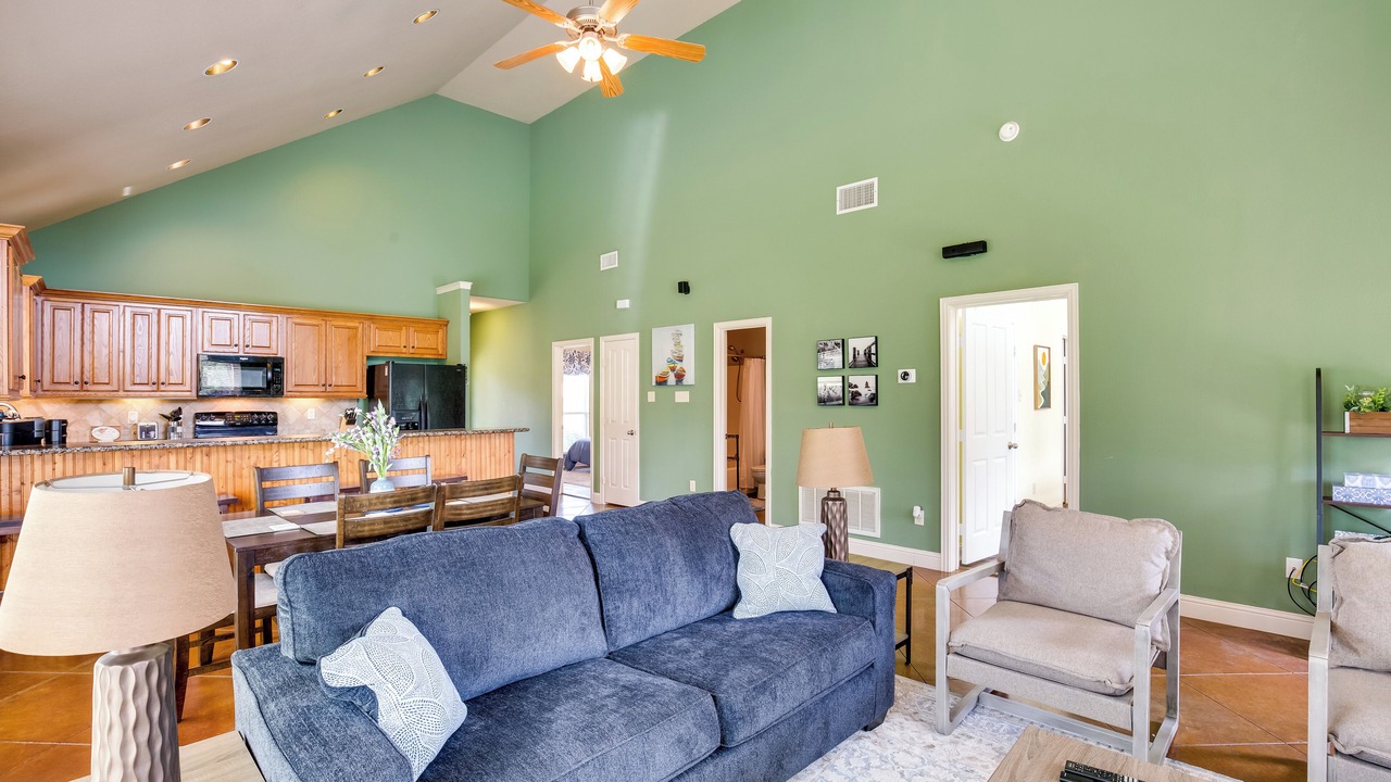 Photo of Livingroom in Seven Points