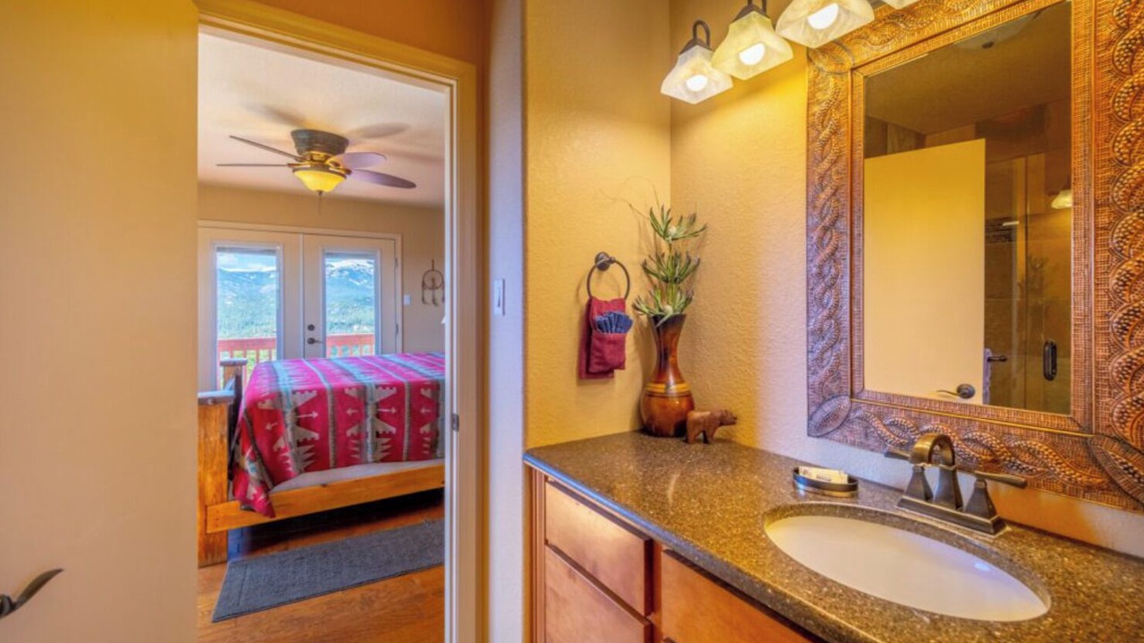Photo of Bathroom in Ruidoso