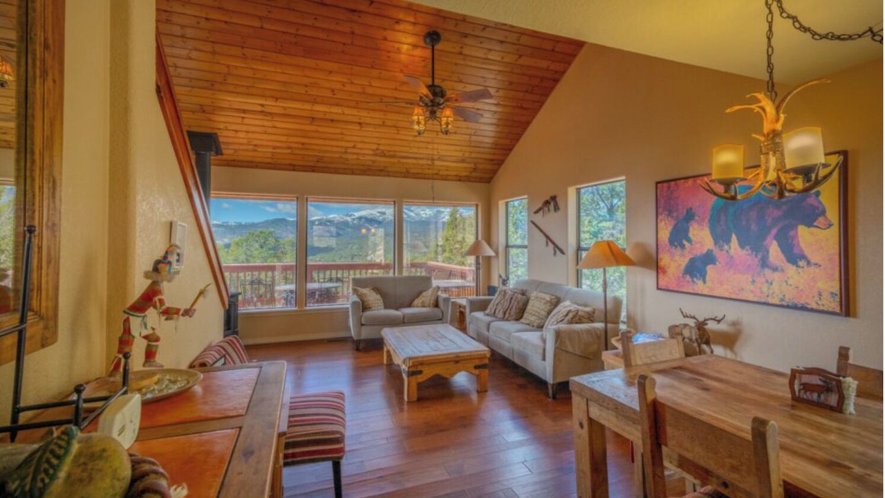 Photo of Livingroom in Ruidoso