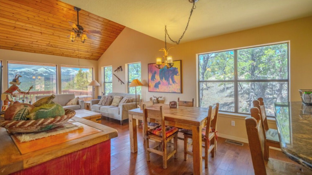 Photo of Livingroom in Ruidoso