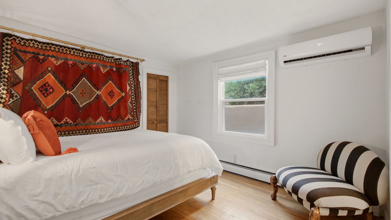 Photo of Bedroom in Tesuque
