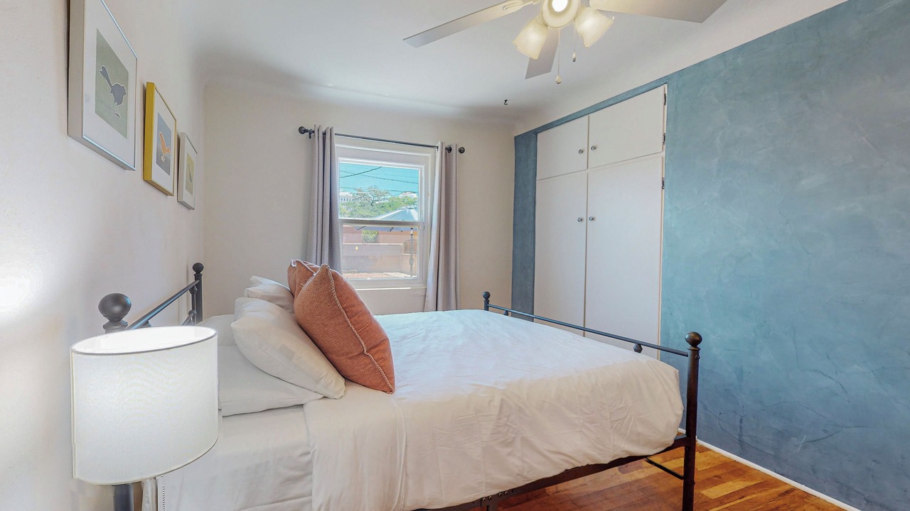 Photo of Bedroom in Highland Business