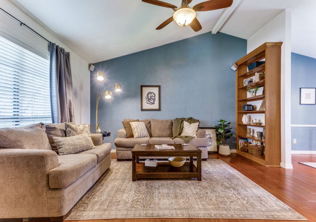 Photo of Livingroom in Allen