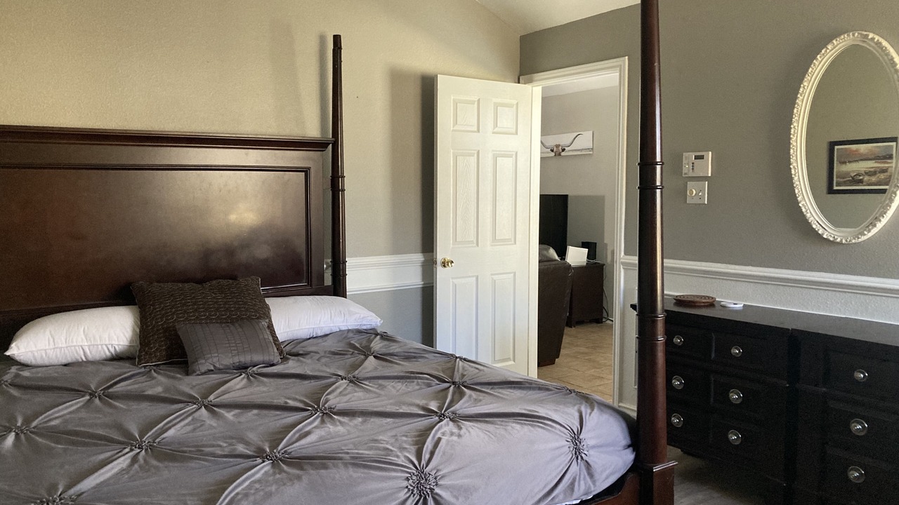 Photo of Bedroom in South Side