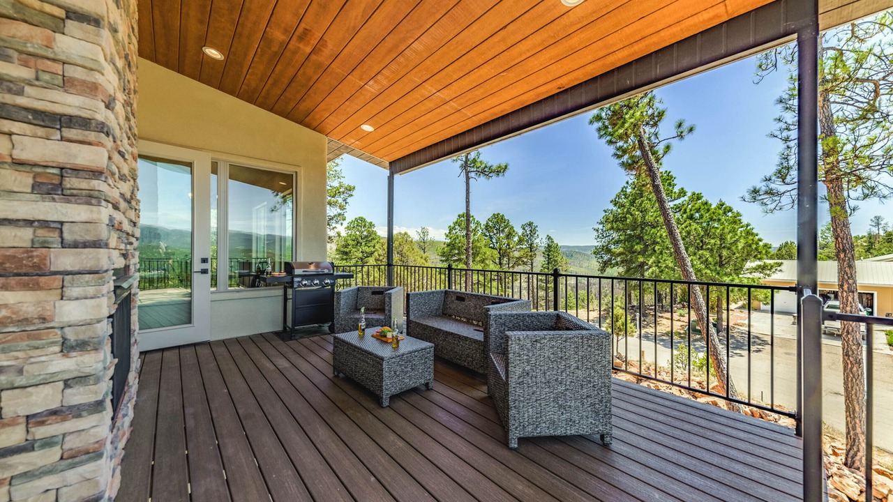 Photo of Patio Balcony in Ruidoso