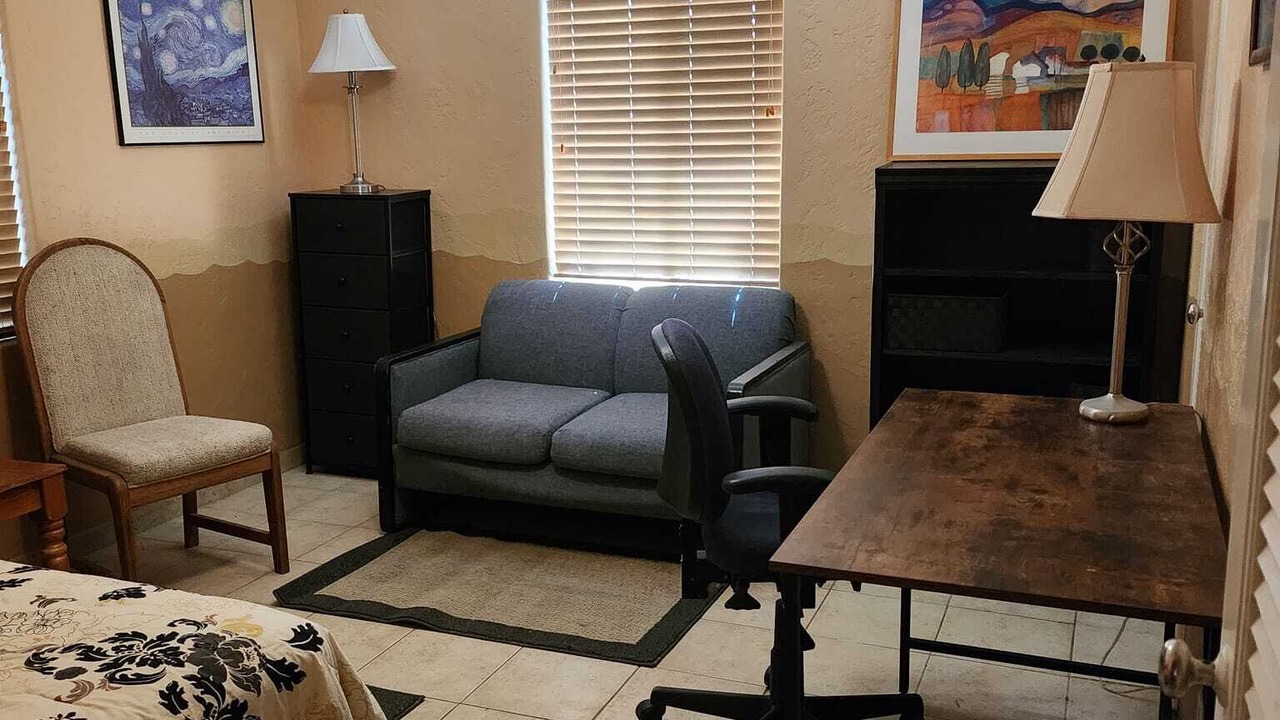 Photo of Bedroom in Blenman-Elm