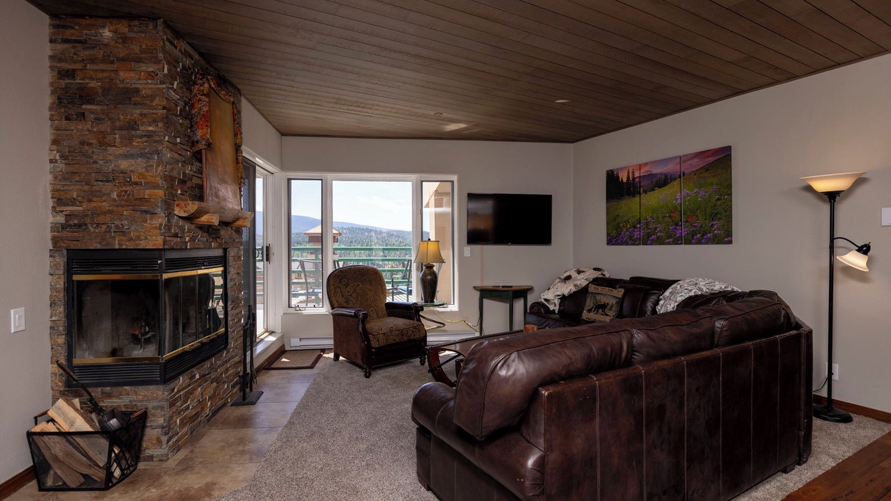 Photo of Livingroom in Purgatory