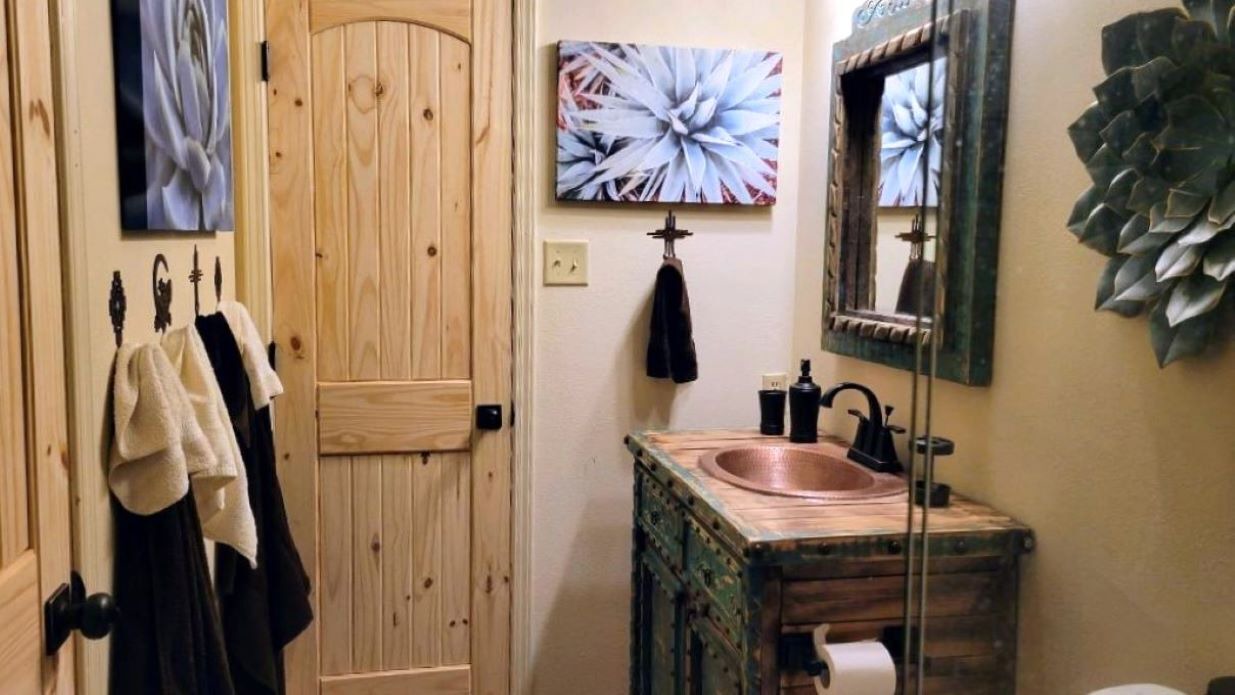 Photo of Bathroom in Ruidoso
