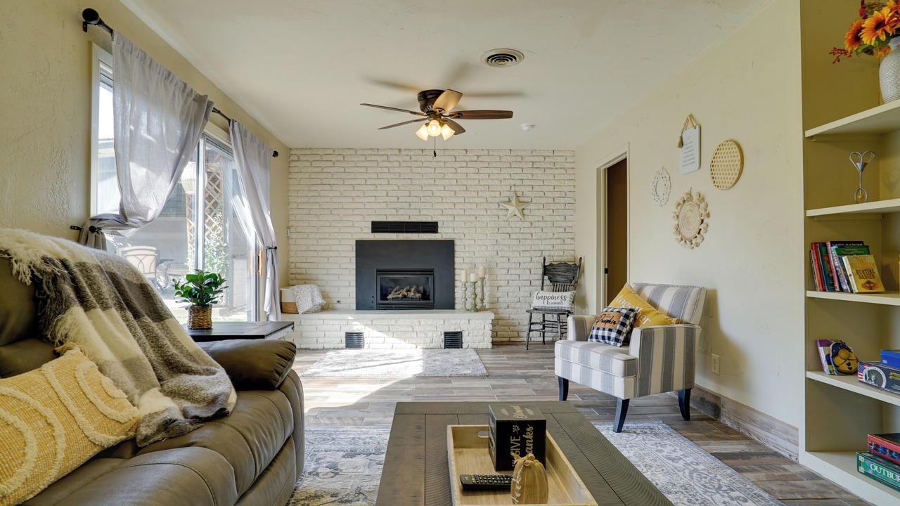 Photo of Livingroom in Tyrone