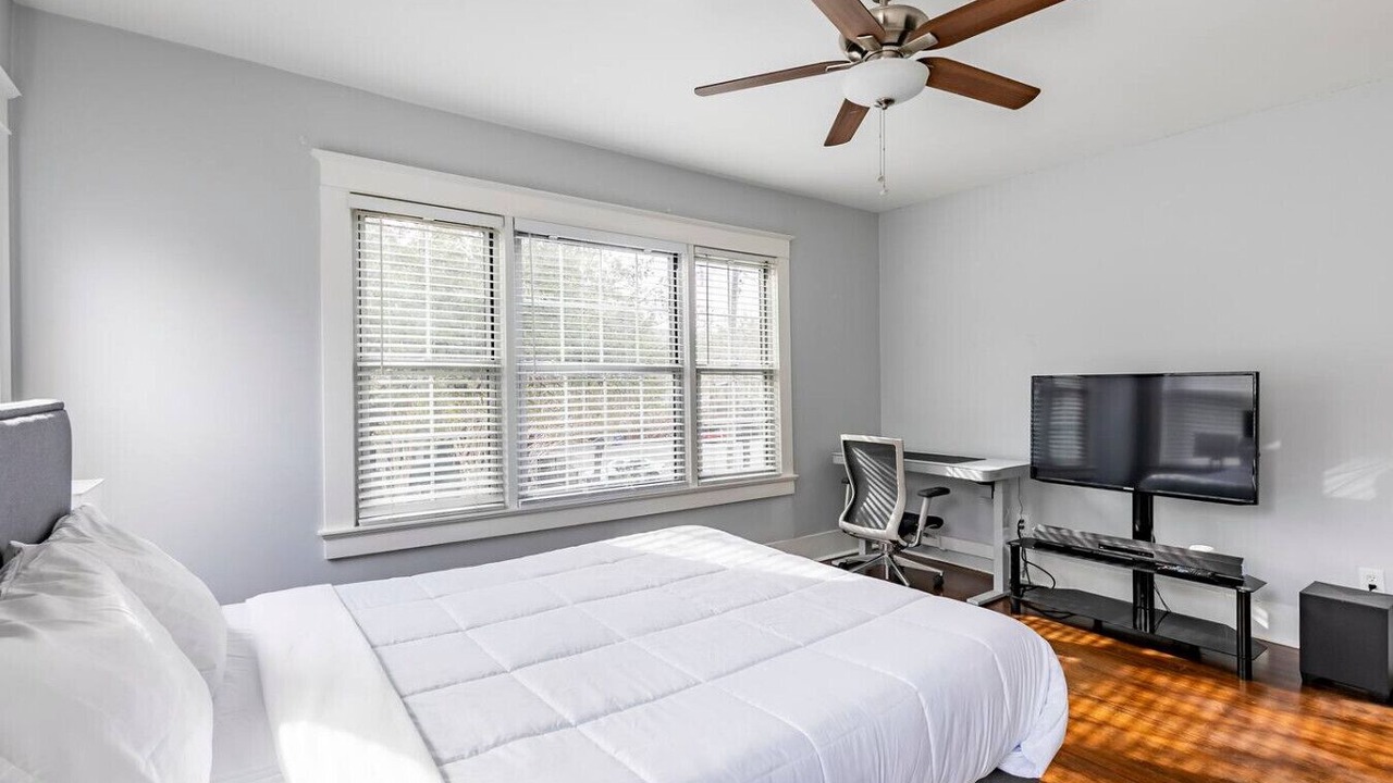 Photo of Bedroom in Oak Lawn