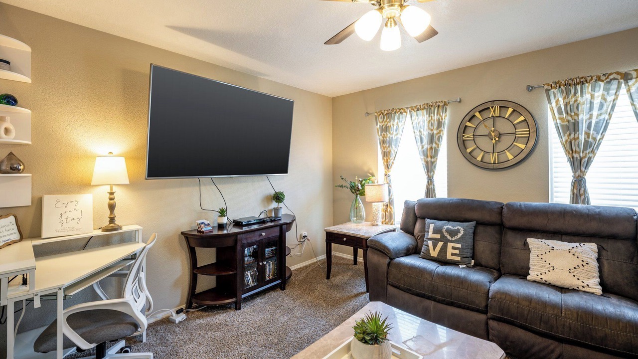 Photo of Livingroom in Westgate Heights