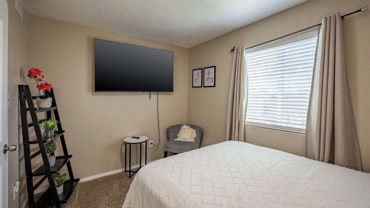Photo of Bedroom in Westgate Heights