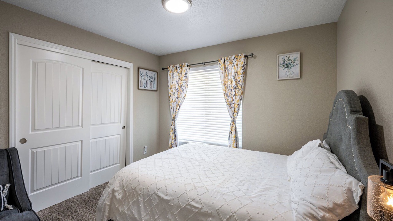 Photo of Bedroom in Westgate Heights