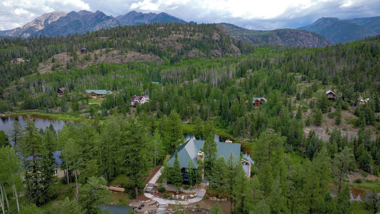Photo of Outdoor in Columbine Lake